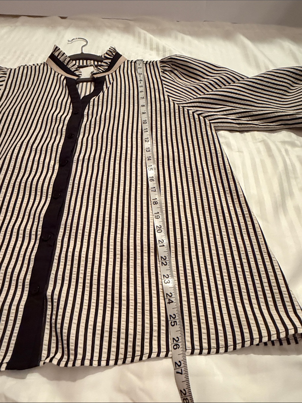 JODIFL Black & White Striped Long-Sleeve Dress Shirt - Picture 11 of 16
